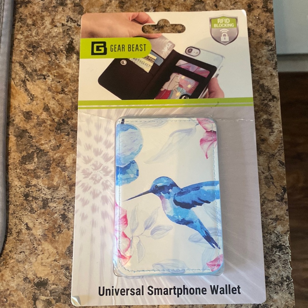 Universal smartphone wallet